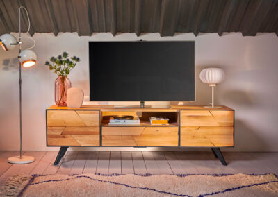 meuble TV, design moderne, rangement spacieux, matériaux de qualité, salon organisé, meuble télé contemporain, meuble TV élégant, mobilier fonctionnel