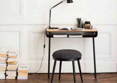 Bureaux en métal noir et en bois, bureaux d'appoint idéal, peu encombrant