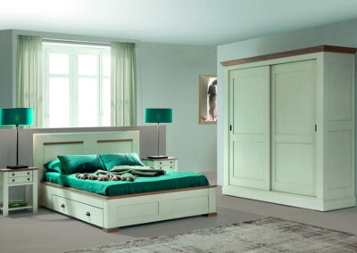 Armoire en bois - utile - intemporel