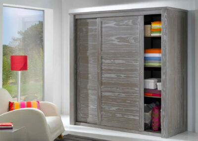 Armoire en bois - utile - intemporel