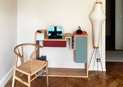 console en chêne massif - touche de couleur - pratique et design